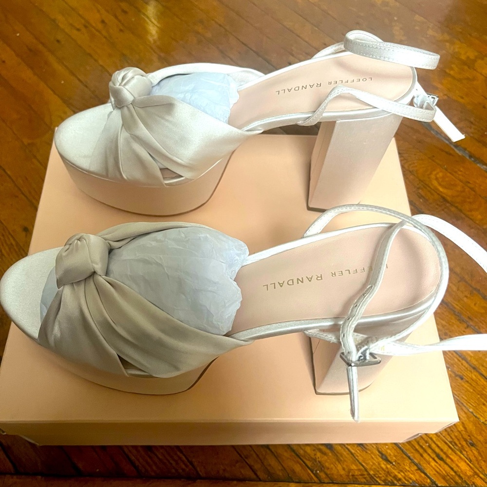 Loeffler Randal BRAND NEW Roz Cream Knot Platform Women’s Size 9.5